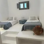 Christina-soros Beach, Villa